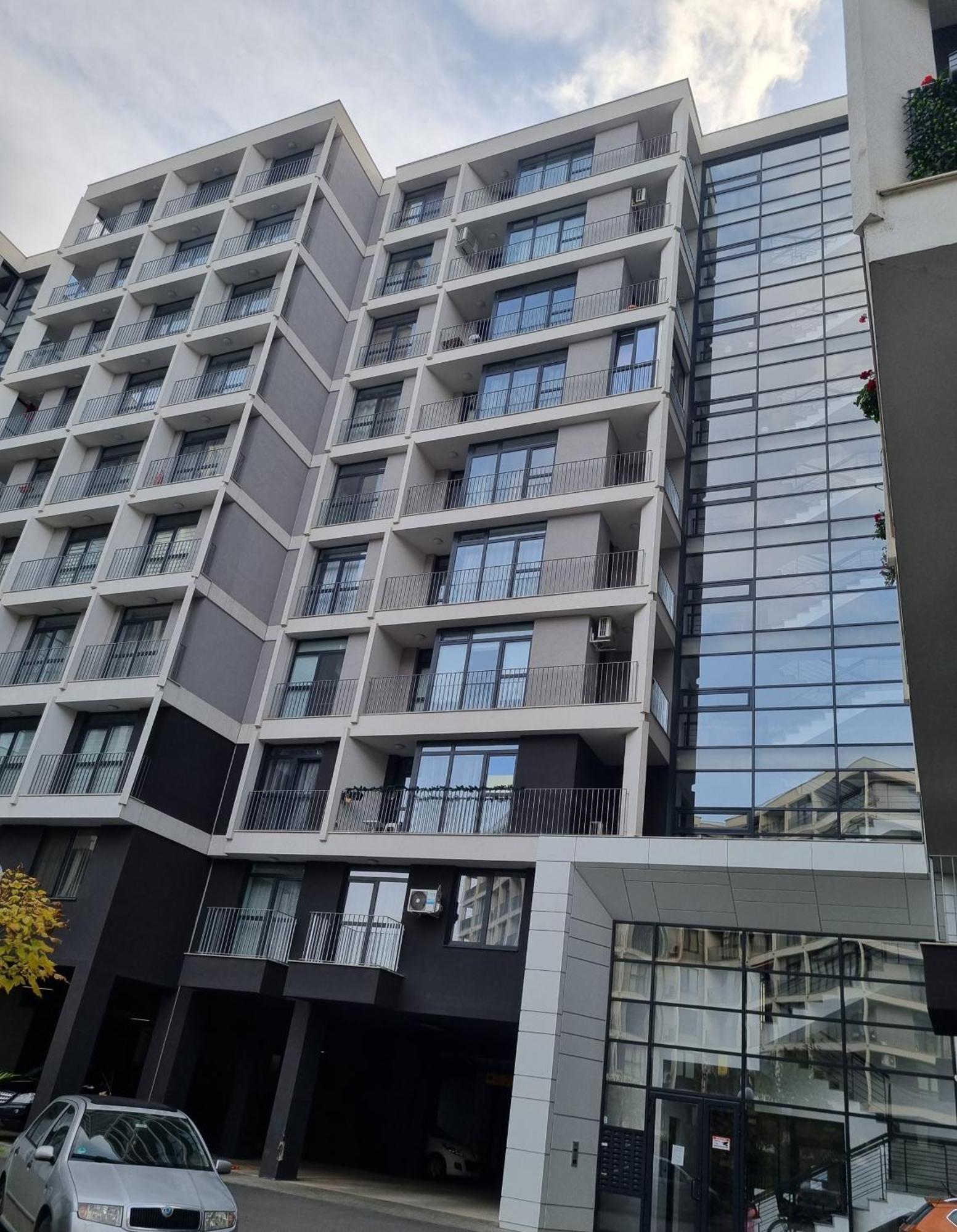 Modern, Cute And Comfy - Free Private Parking Apartament
